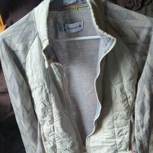 Smartwool Woman's Cream and Gray Lightweight Jacket